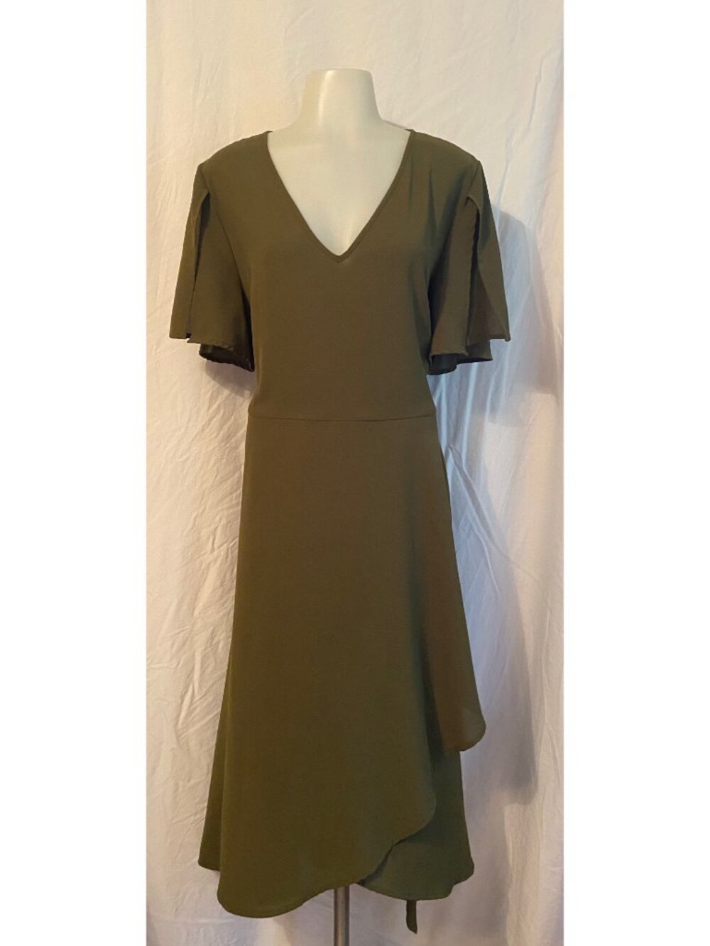 Shein Curve Olive Green Belted Short Sleeve V Neck Midi Dress